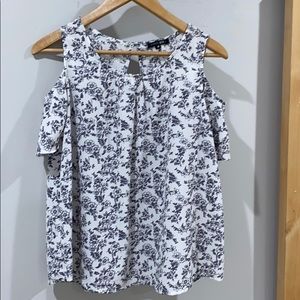 Papermoon (Stitchfix) Cold Shoulder Floral Blouse